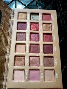 Minara Nude  Eyeshadow Palette