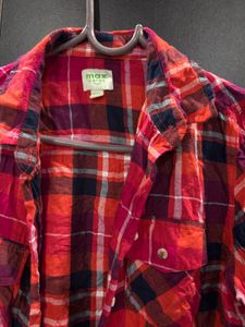 Red Plaid Button-Up Shirt💗