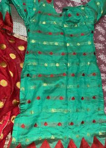 Beautiful Green Kurta Set with Red Dupatta