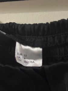 H&amp;M Black Puff Sleeve Crop Top