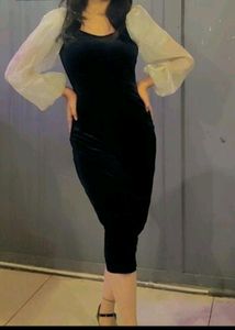 ⁷Black velvet bodycon perfect for winters from urb