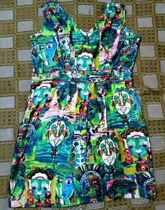 Vibrant Abstract Print V-Neck Kurti