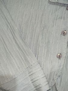 Croped Button-Up Shirt