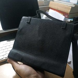 Chic Black Satchel Handbag