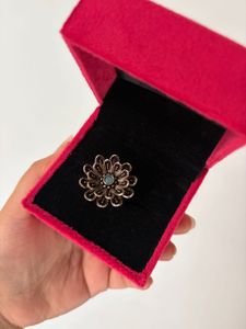 Vintage Floral Ring