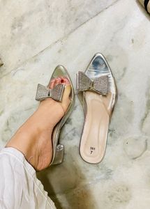 Silver Glittery Bow Detail Clear Heels🤍