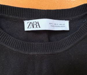 Zara Black Sleeveless Knit Top