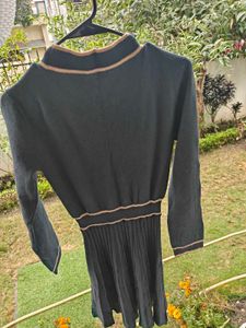 Elegant Navy Knit Mini Dress