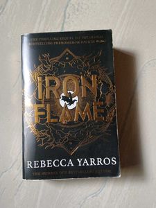 Iron Flame by Rebecca Yarros