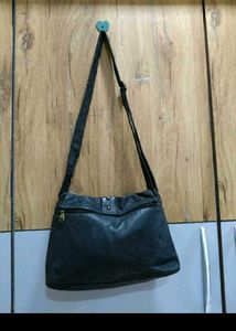 Chic black Leather Shoulder Bag