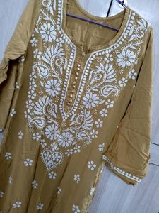 Lucknowi Chickankari Kurta