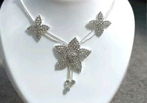 Sparkling Star Design Jewellery Set