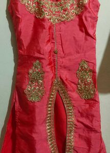 Elegant Pink Kurta Set with Gold Embroidery