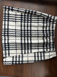 Black and White mini skirt