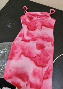 Stunning Pink Tie-Dye Midi Dress with Slit