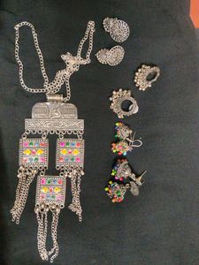 Combo Of 4 Pcs Earrings And One Long Chain