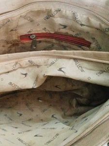 hand bag - Stylish and Roomy