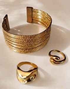 Chic Gold Bangle &amp; Ring Set