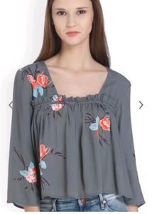 Grey printed woven regular top, has a square neck,