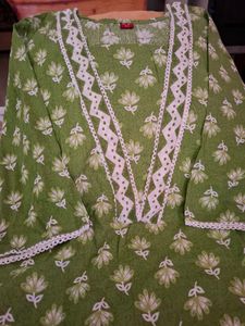 Green Floral Kurta Set with Zigzag Pants