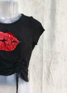 Cute Lip Print Ruched Crop Top