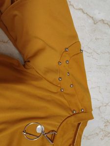 🚨 URGENT SALE — ORDER ASAP 🚨Mustard Top