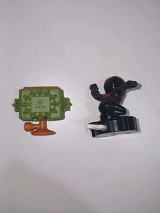Spider-Man Miles Morales Figurine &amp; Accessory