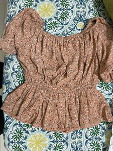 Off shoulder CropTop