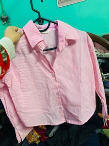 Chic Pink Striped Cropped Shirt