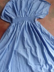 Elegant Blue Pleated Midi Dress