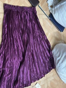 Elegant Purple Pleated Skirt