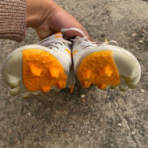 new balance football boot