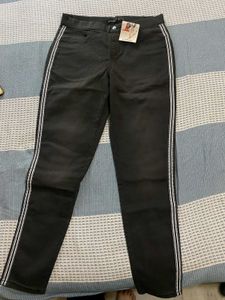 DENIM JEGGINGS/ BRAND NEW TAG