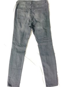 H&amp;M Super Skinny Ripped Jeans