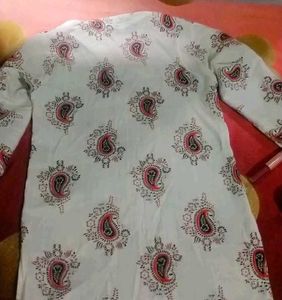Stylish White Kurti with Paisley Print