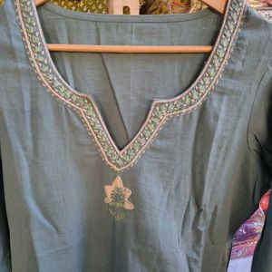 Elegant Blue Embroidered Kurta