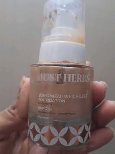 “Long Wear Weightless Foundation | Used 20%