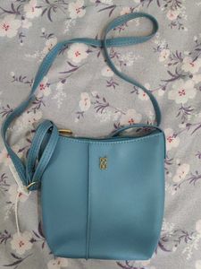 Baggit Blue Crossbody Bag