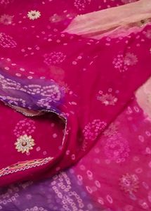 pure georgate Pink Bandhani Saree with Embroi