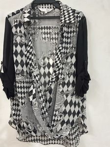 Chic Black & White Patterned Tunic