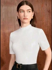 White High neck Top 💗🤩
