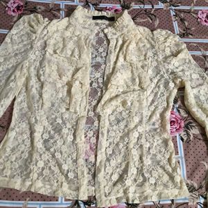 "Classic lace modern puff sleeves😻