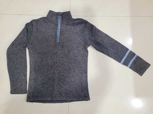 Stylish Pullover Sweater - Great Condition!