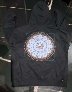 Comfy Black Hoodie with Daisy Graphic