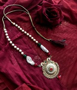 Exquisite Traditional Indian Necklace Set