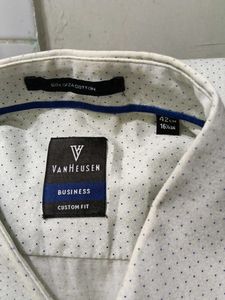 Van Heusen Men's Custom Fit Shirt