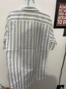 Uniqlo !! light weight Striped Short-Sleeve Button