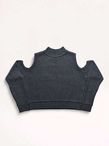 COLD SHOULDER RIBBED KNIT SWEATER