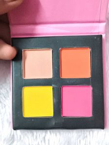 myglamm popxo Vibrant 4-Color Eyeshadow Palette