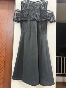 Chic Black Cold Shoulder Lace Dress